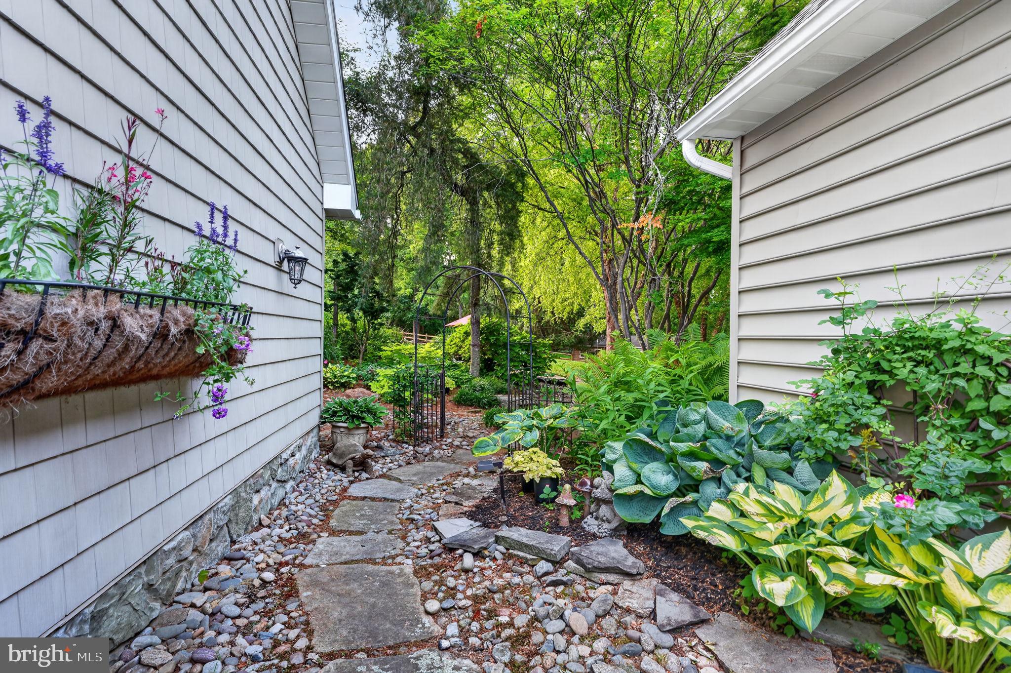 129 GREAT OAK DRIVE