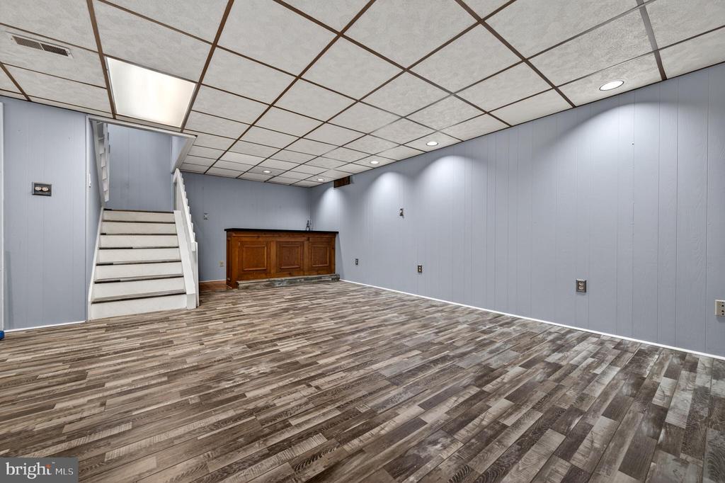 246 SUMMIT HOUSE Unit: 246