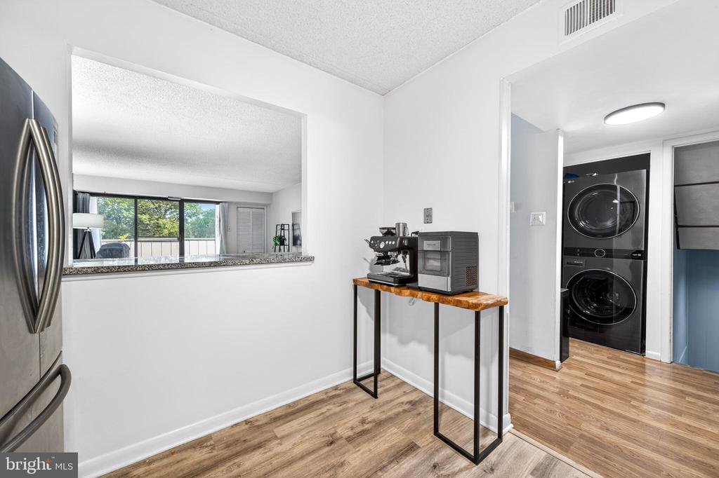 246 SUMMIT HOUSE Unit: 246