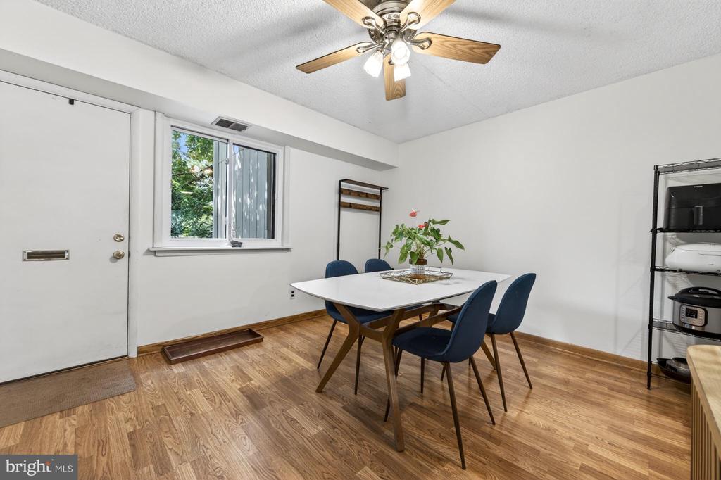 246 SUMMIT HOUSE Unit: 246