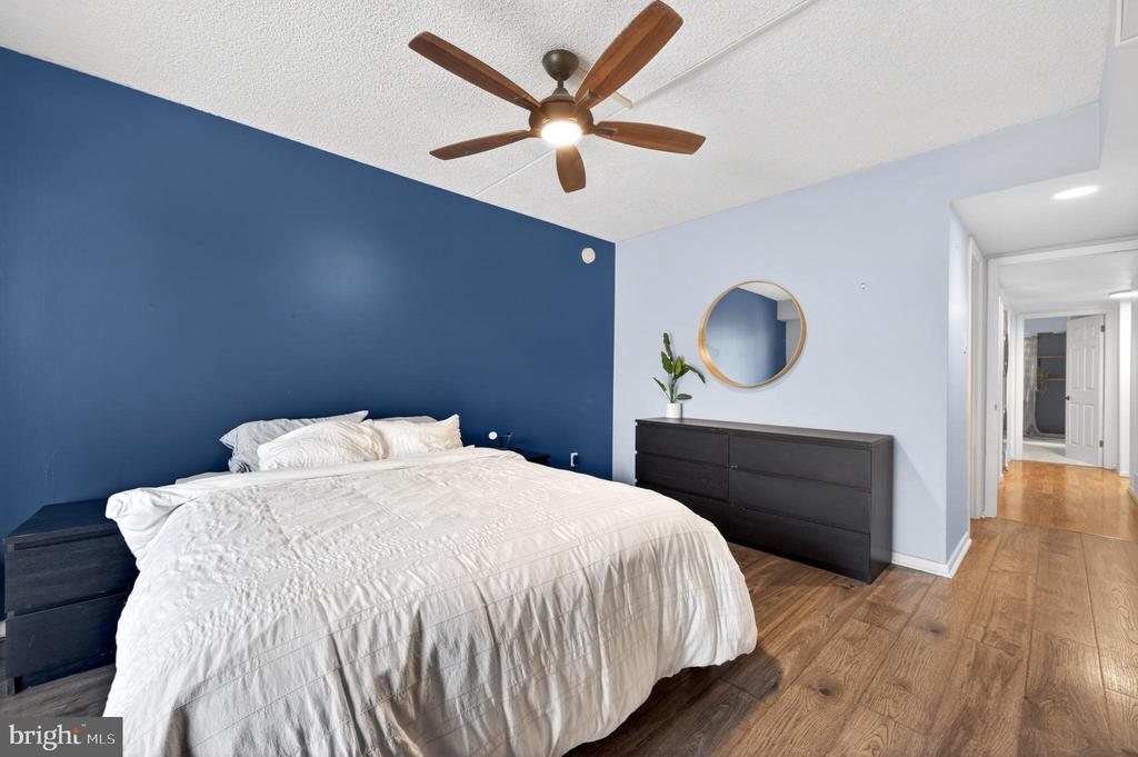 246 SUMMIT HOUSE Unit: 246