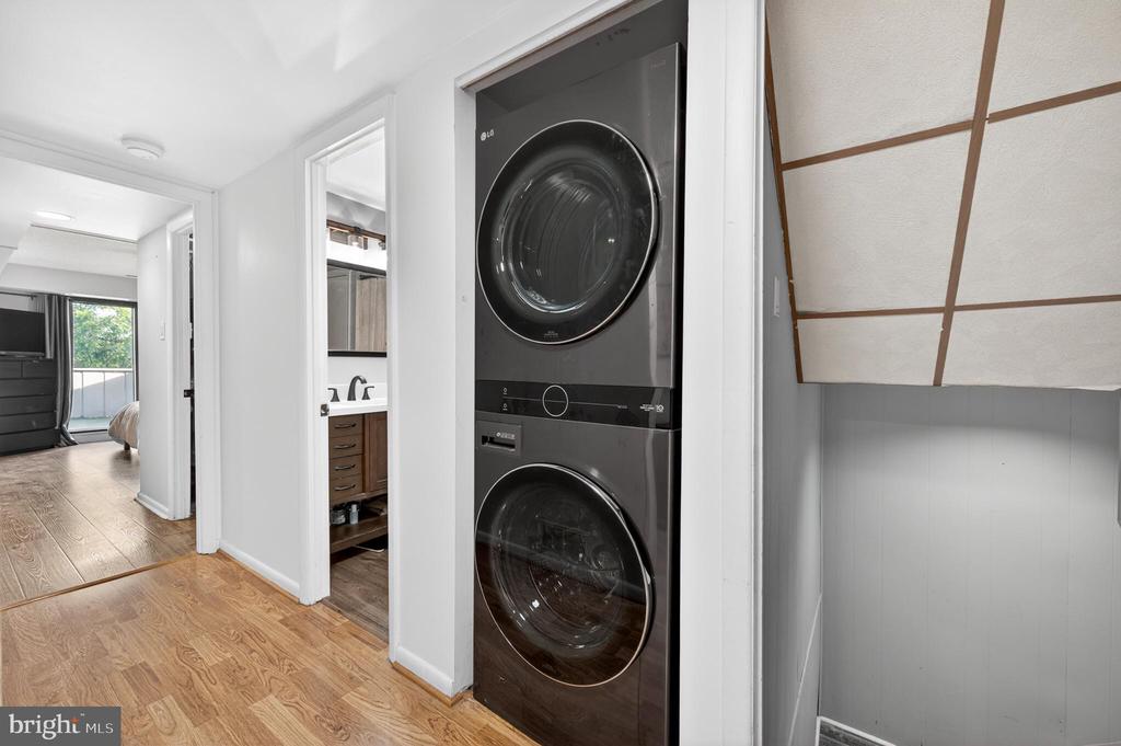 246 SUMMIT HOUSE Unit: 246