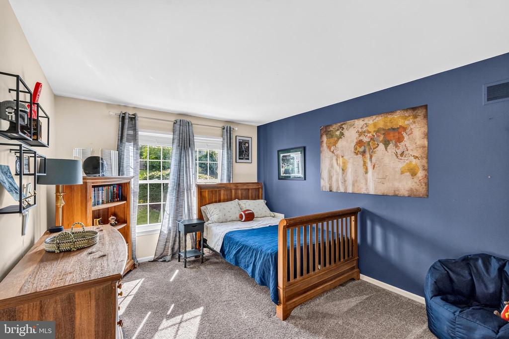 1110 COTSWOLD LANE
