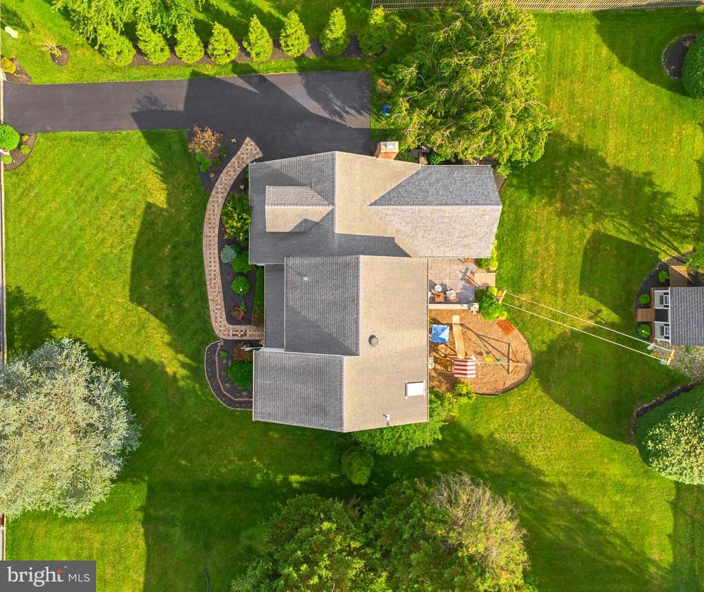 1110 COTSWOLD LANE