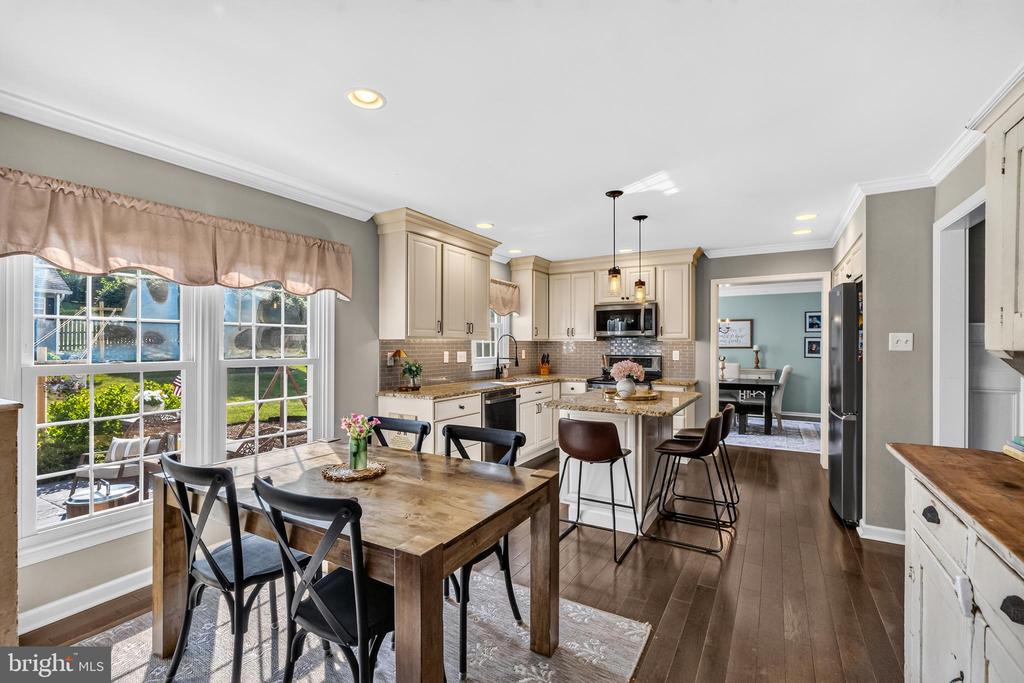 1110 COTSWOLD LANE