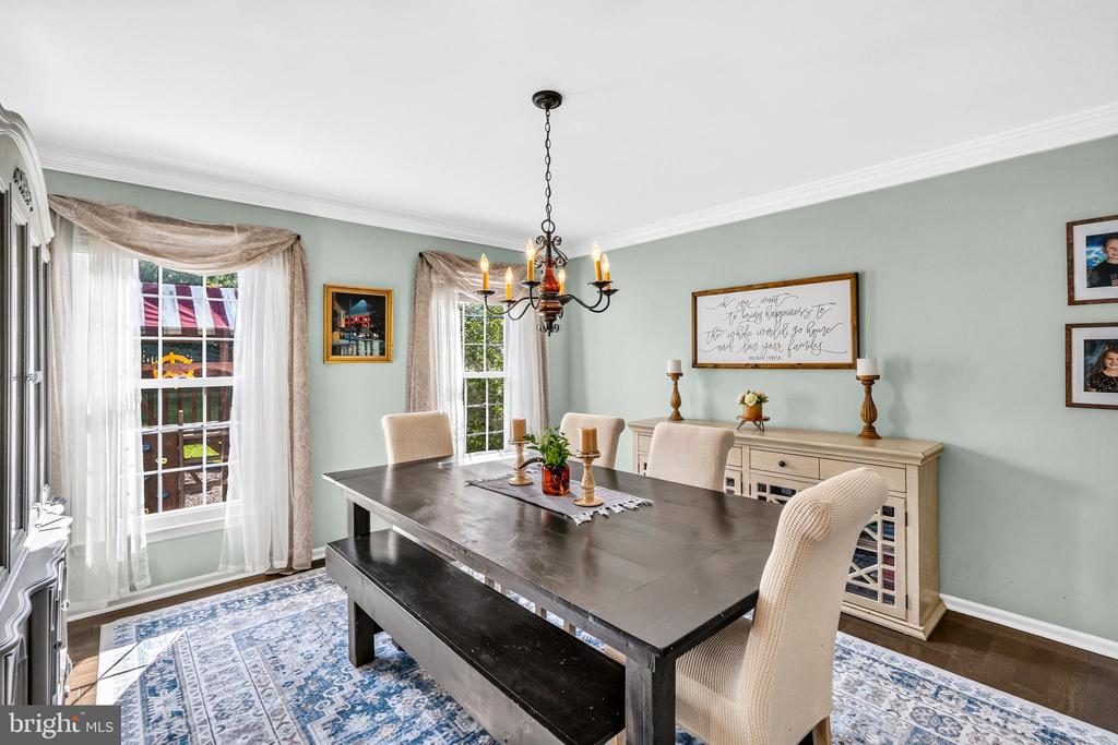 1110 COTSWOLD LANE