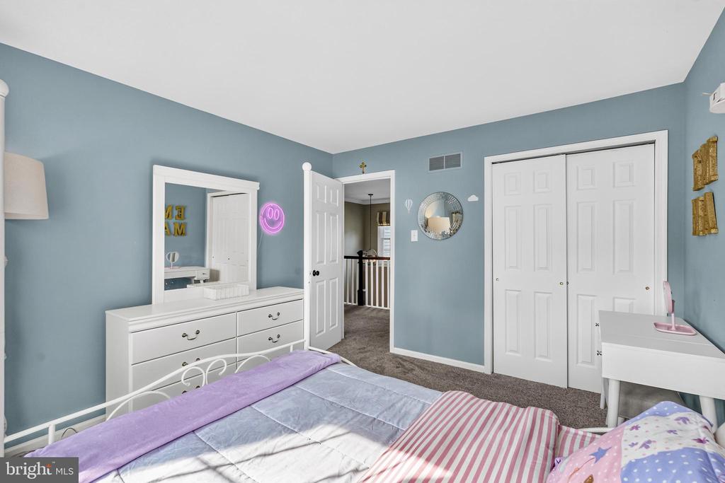 1110 COTSWOLD LANE
