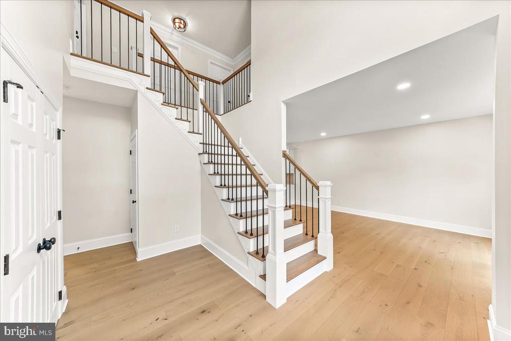804 WAVERLY ROAD