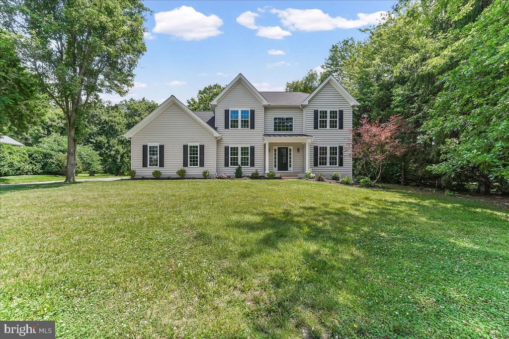 804 WAVERLY ROAD