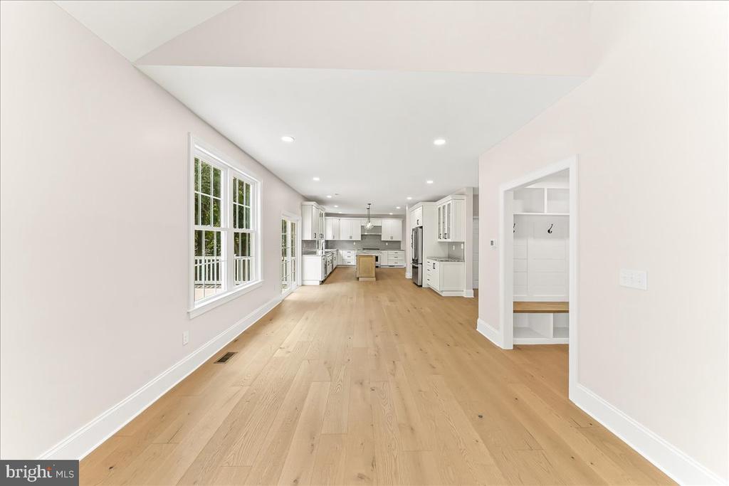 804 WAVERLY ROAD