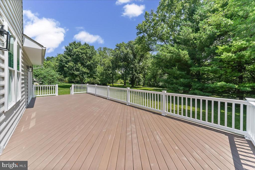 804 WAVERLY ROAD