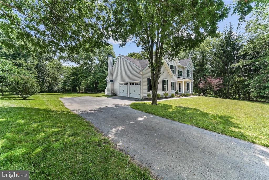 804 WAVERLY ROAD