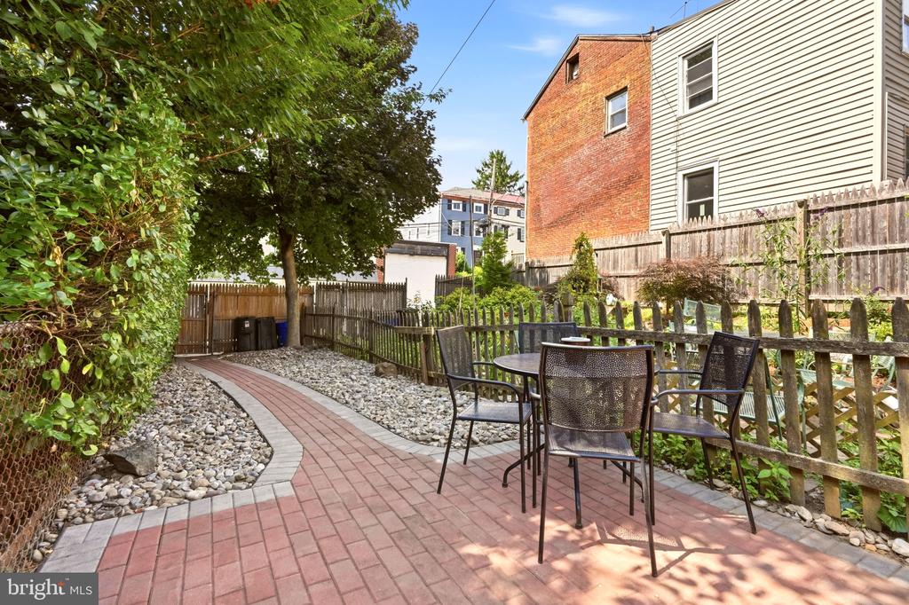 335 HANNUM AVENUE