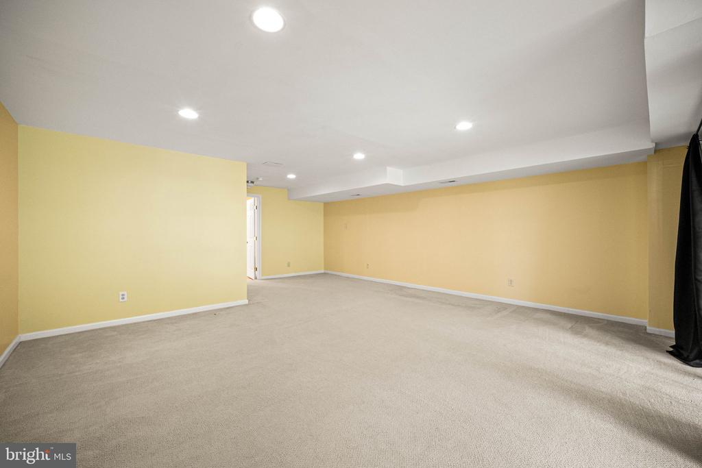 544 CORK CIRCLE