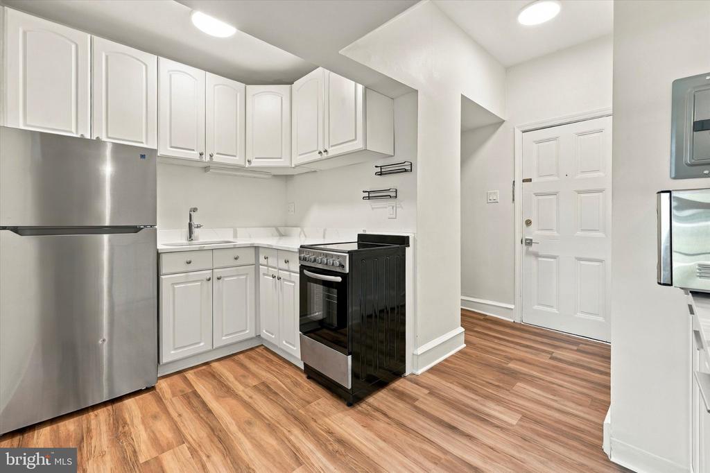 30 N WATERLOO ROAD Unit: 53