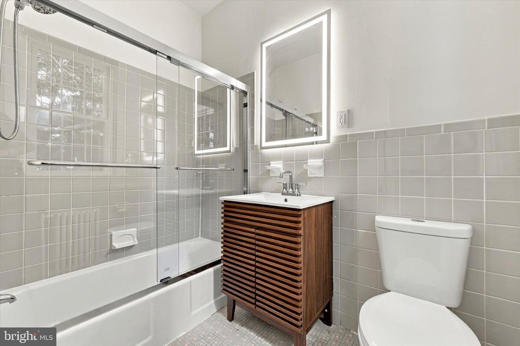 30 N WATERLOO ROAD Unit: 62