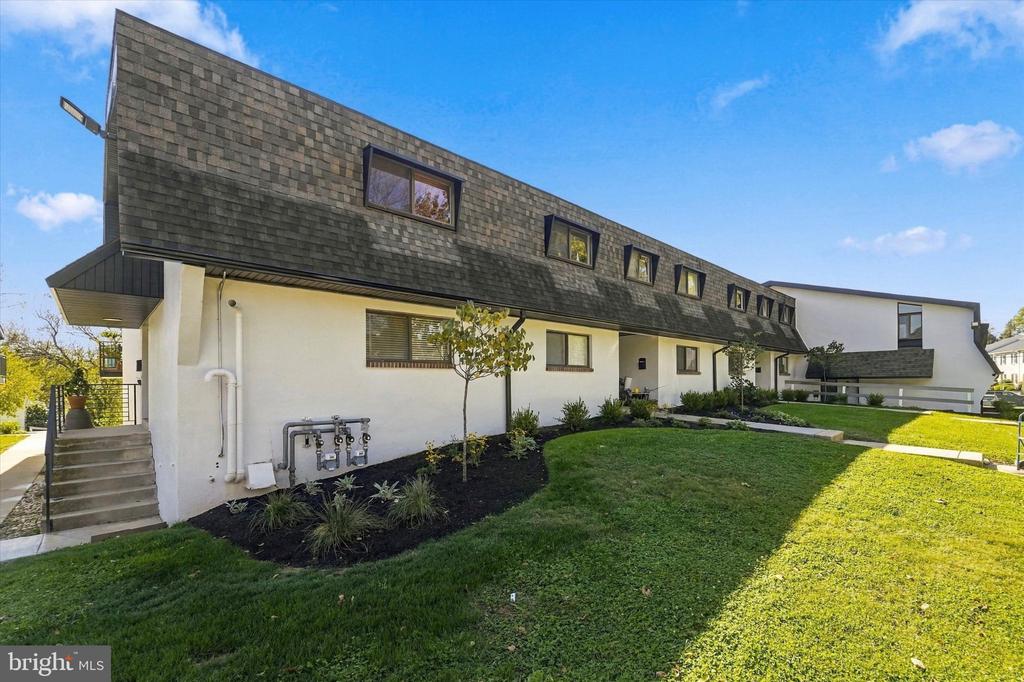 30 N WATERLOO ROAD Unit: 4