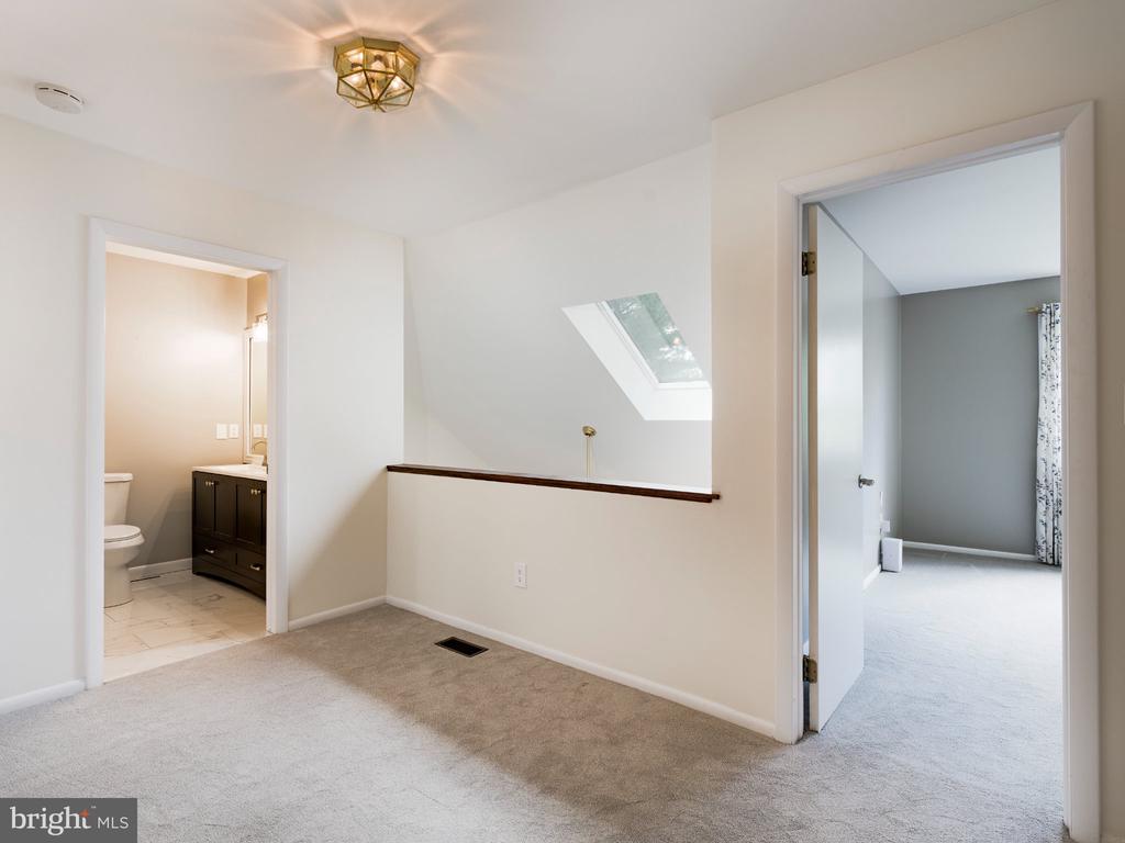 38 LAKEVIEW COURT Unit: 38