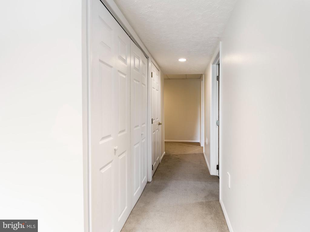 38 LAKEVIEW COURT Unit: 38