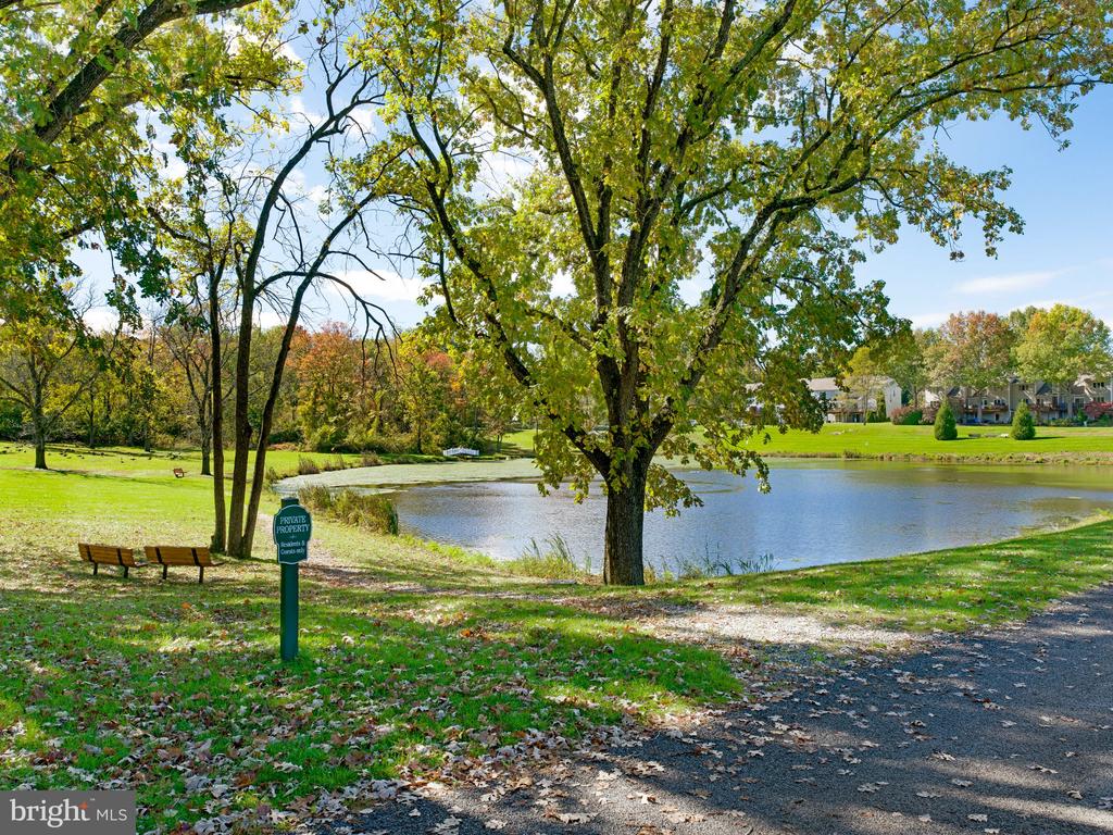 38 LAKEVIEW COURT Unit: 38