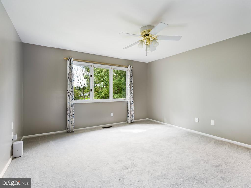 38 LAKEVIEW COURT Unit: 38