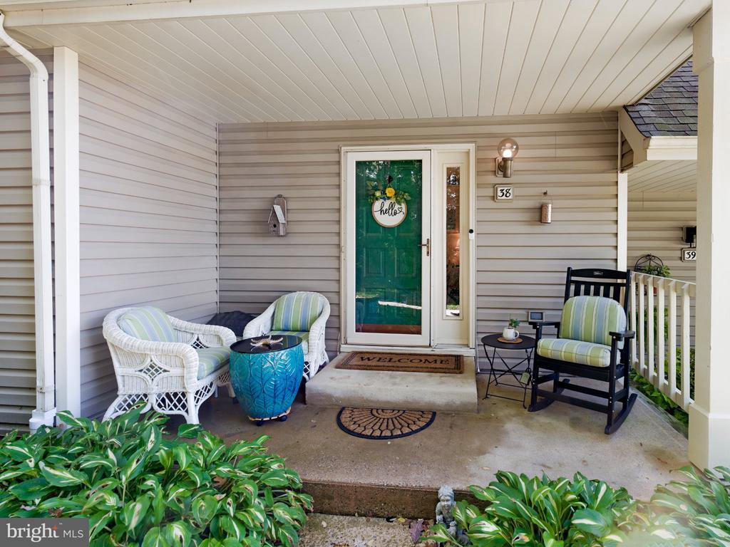 38 LAKEVIEW COURT Unit: 38