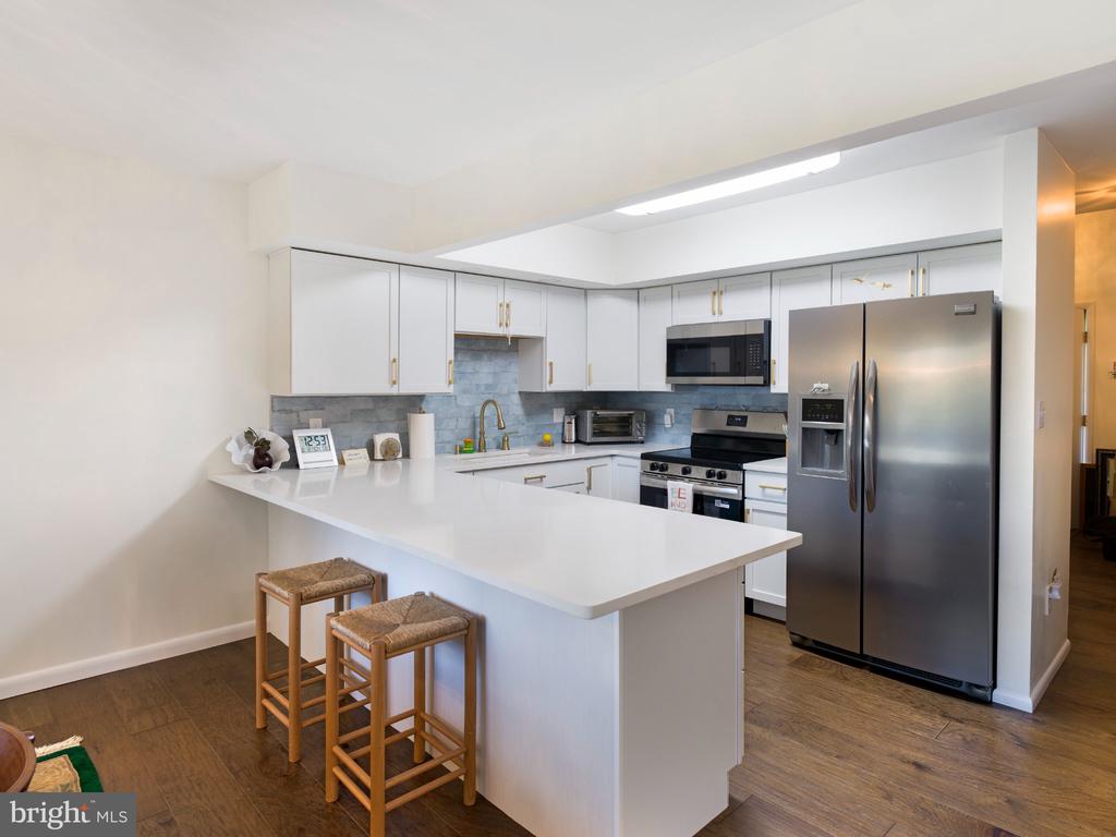38 LAKEVIEW COURT Unit: 38