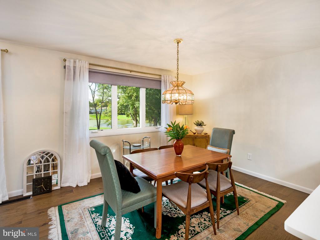 38 LAKEVIEW COURT Unit: 38