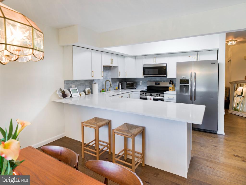 38 LAKEVIEW COURT Unit: 38