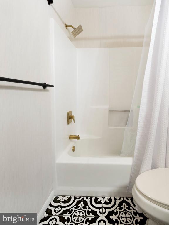 38 LAKEVIEW COURT Unit: 38