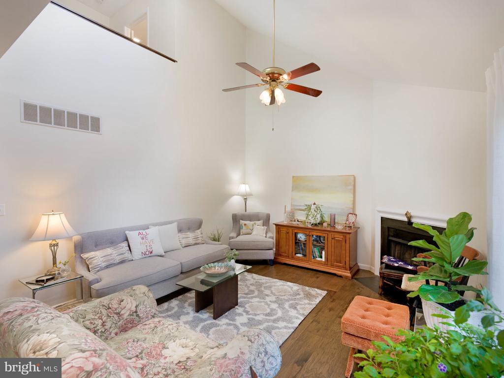 38 LAKEVIEW COURT Unit: 38