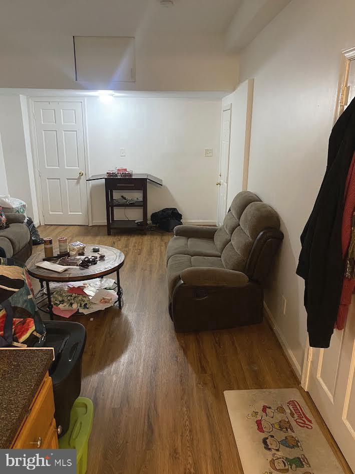 917 MAPLE TERRACE