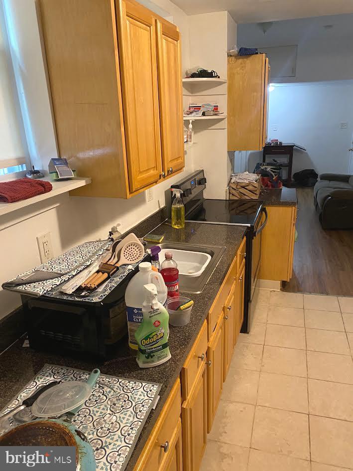 917 MAPLE TERRACE