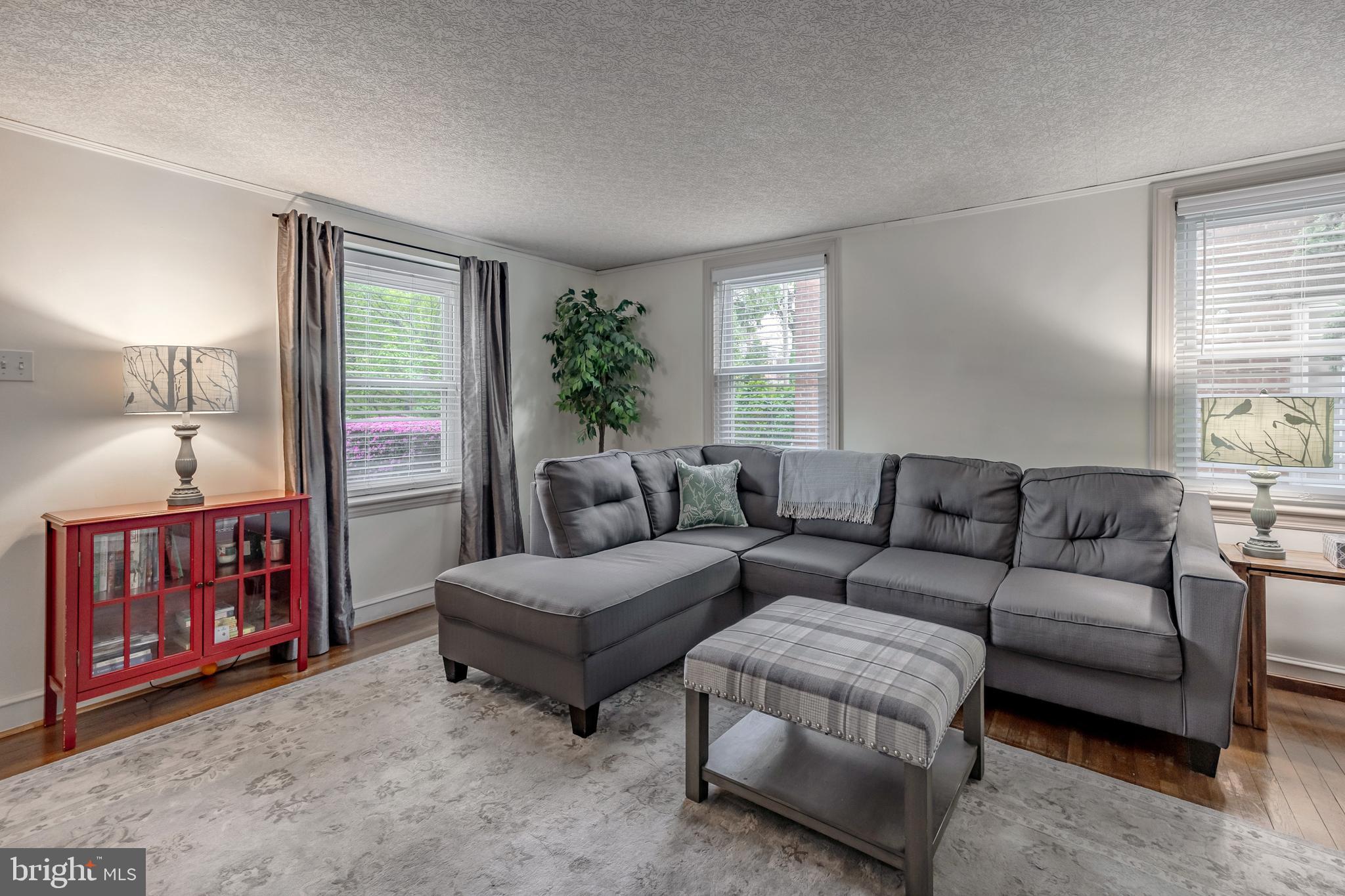 36 N BROOKSIDE ROAD