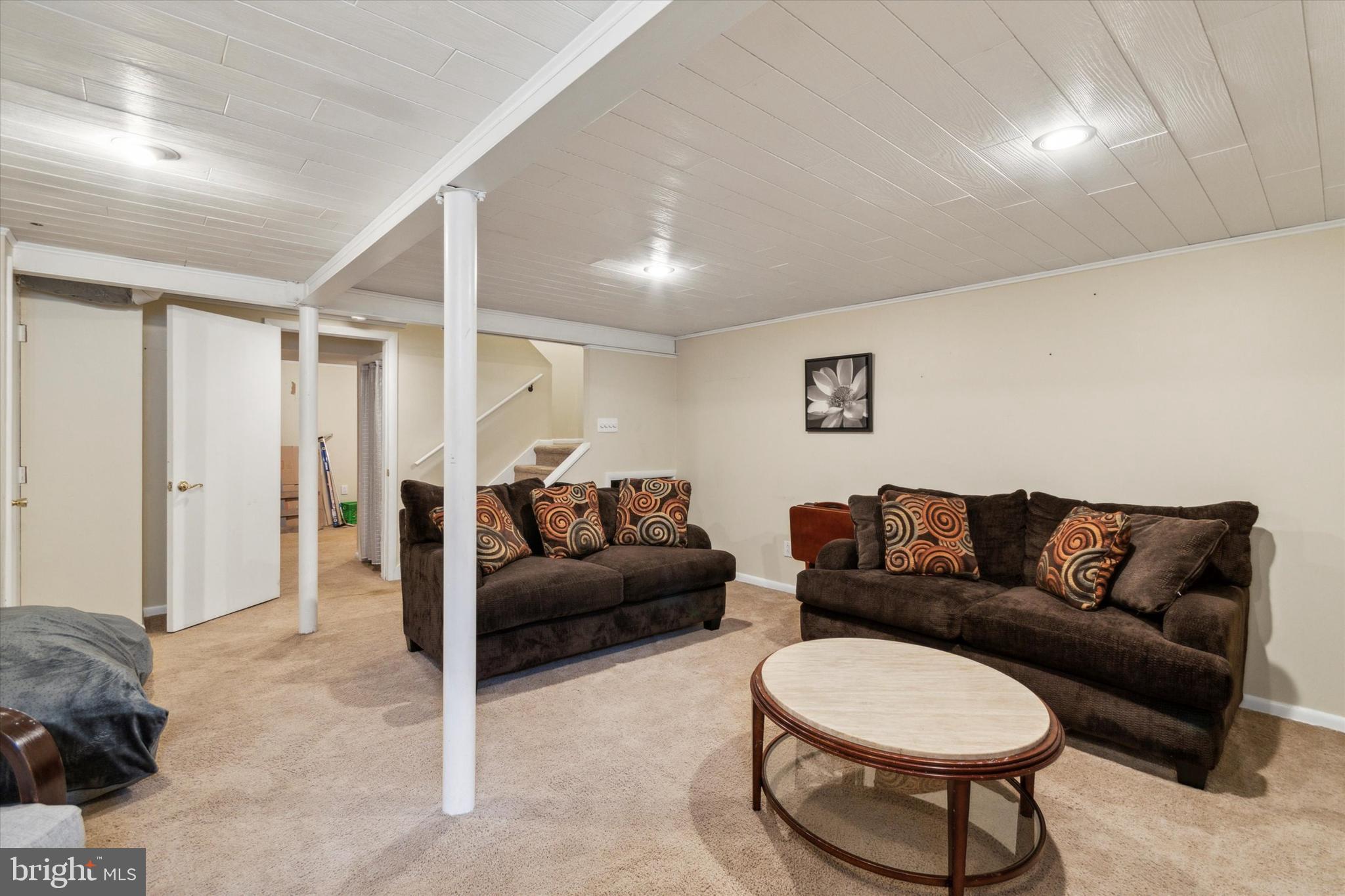 43 CABOT COURT