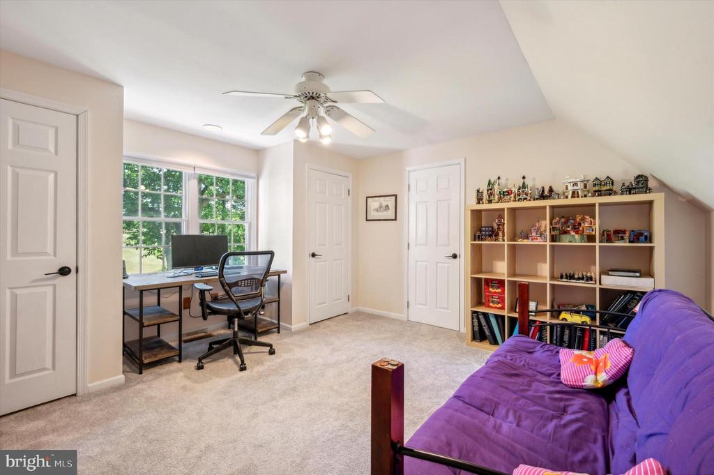 292 LLEWELLYN ROAD