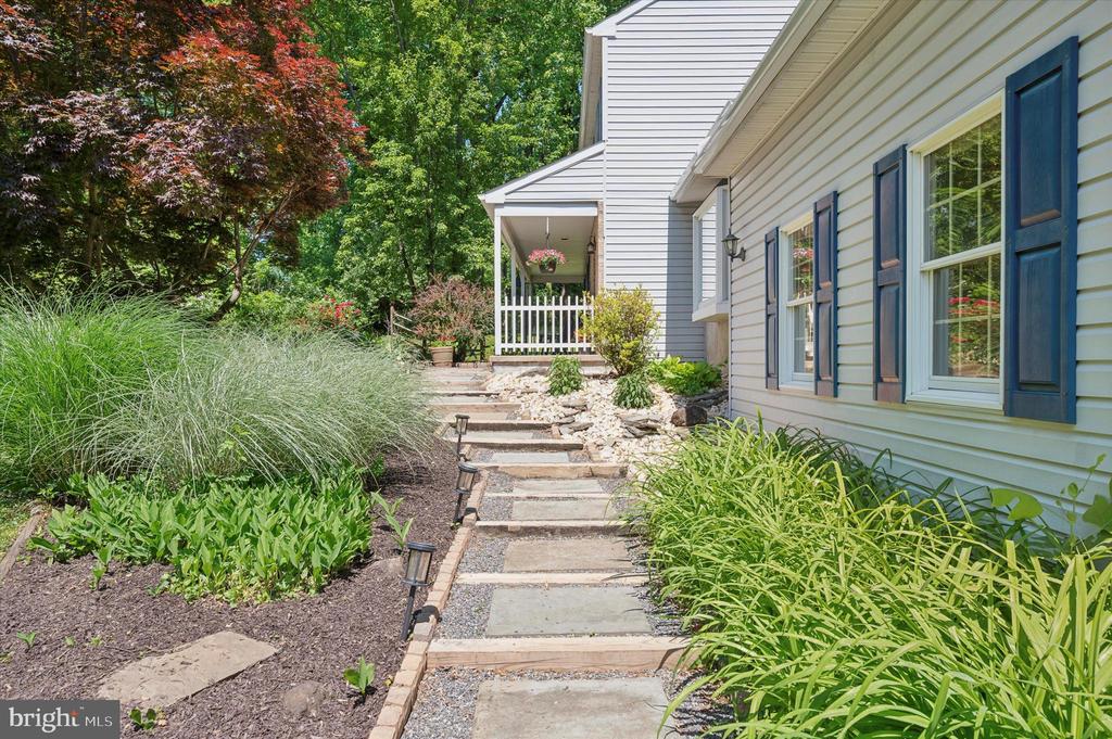 292 LLEWELLYN ROAD