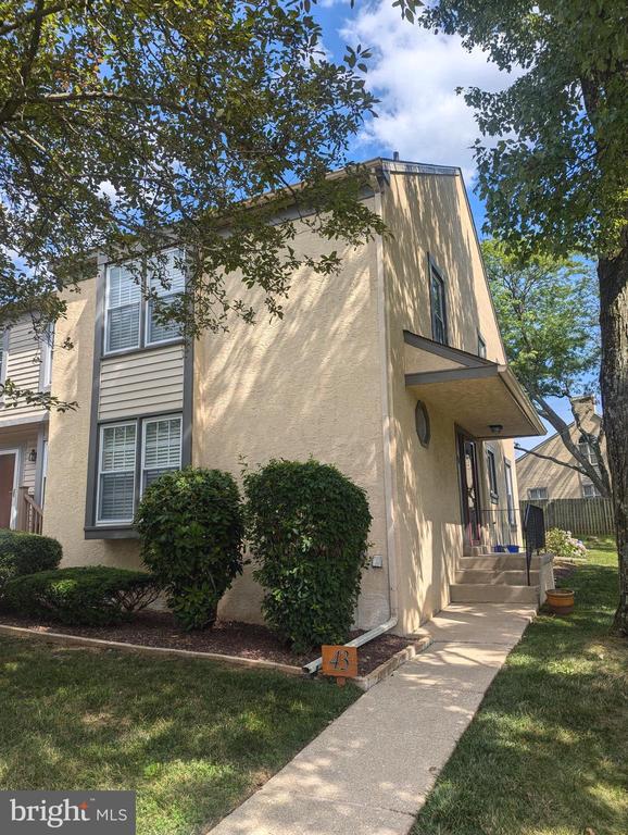 43 CABOT COURT