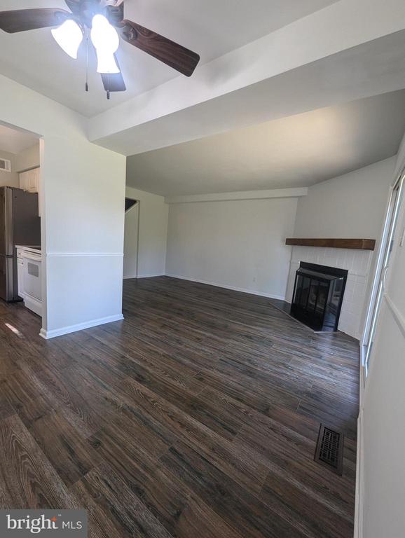 43 CABOT COURT