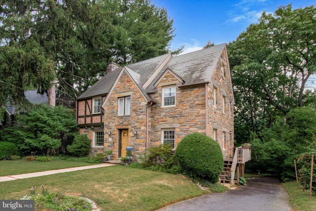 534 BROOKVIEW LANE