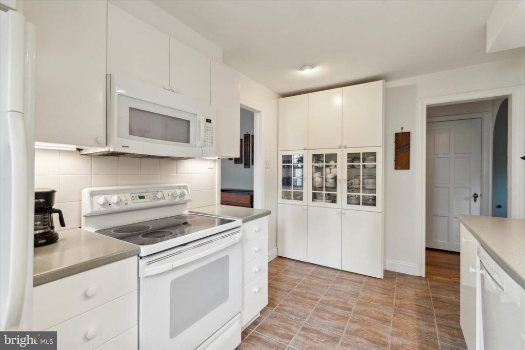 534 BROOKVIEW LANE