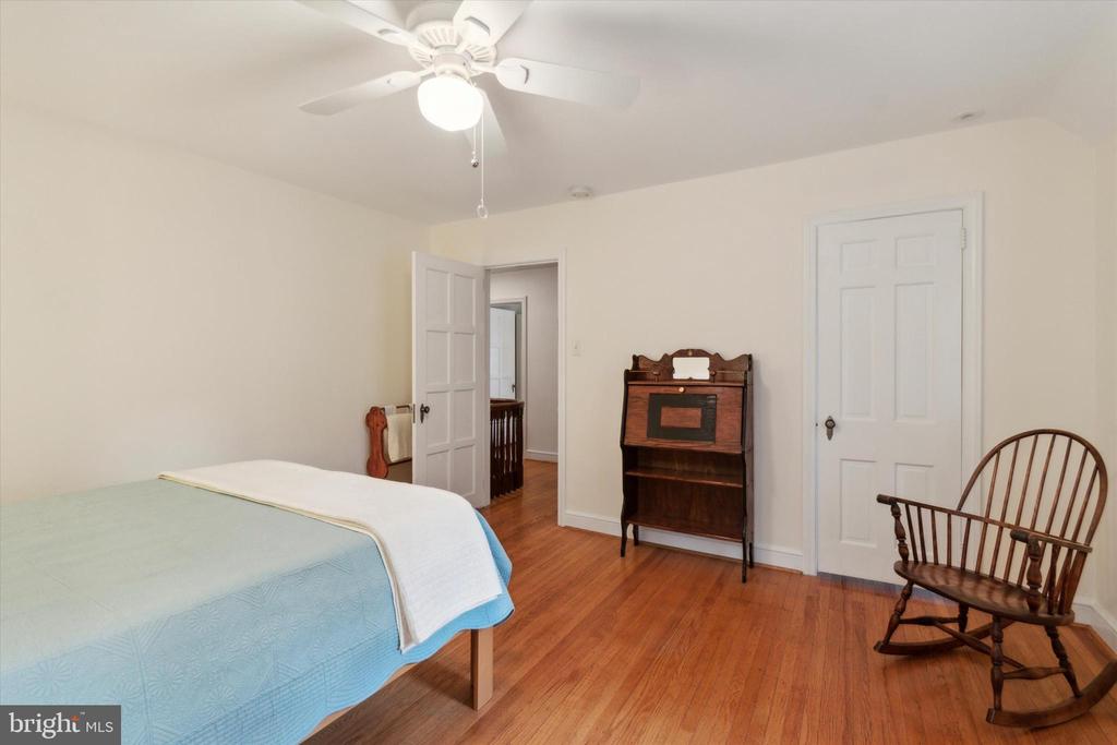 534 BROOKVIEW LANE