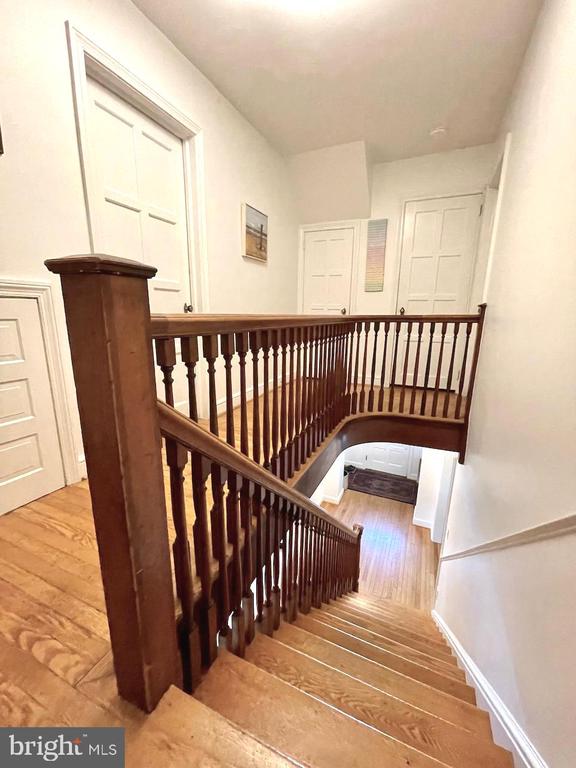 534 BROOKVIEW LANE
