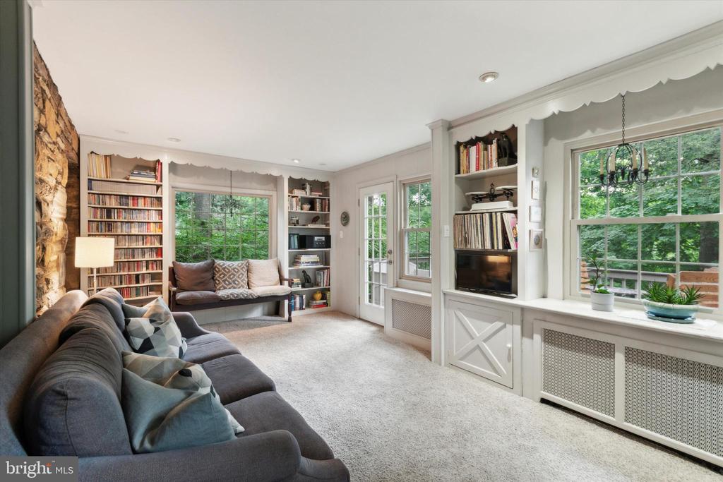 534 BROOKVIEW LANE