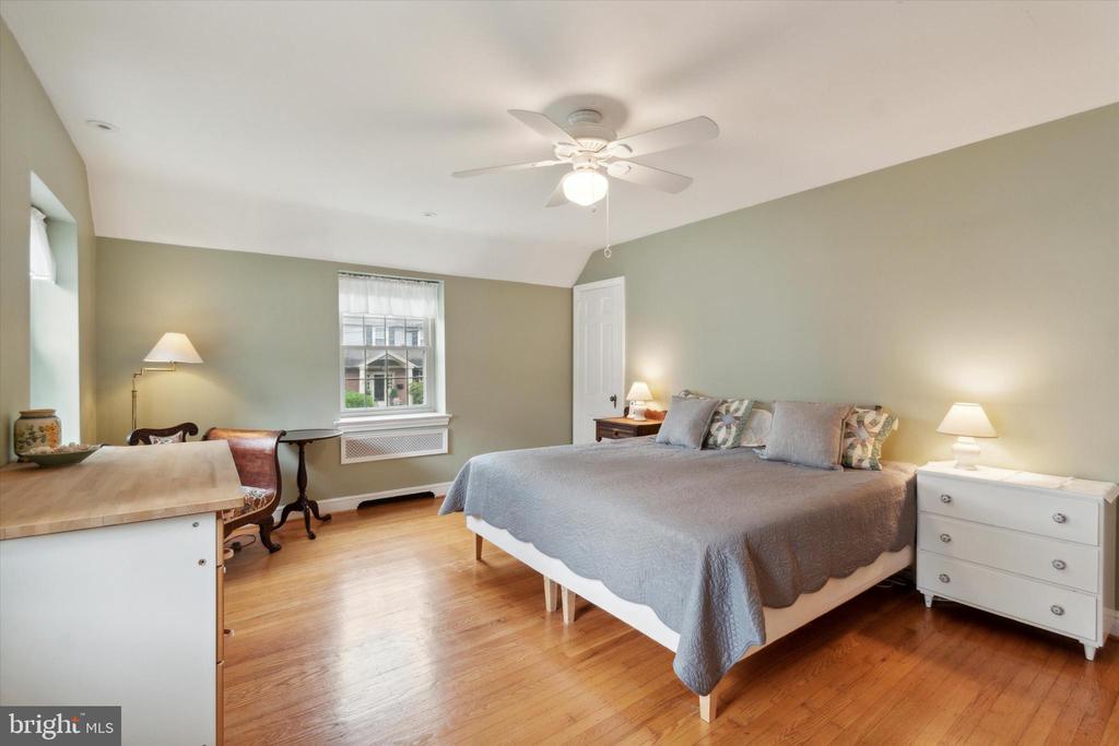 534 BROOKVIEW LANE