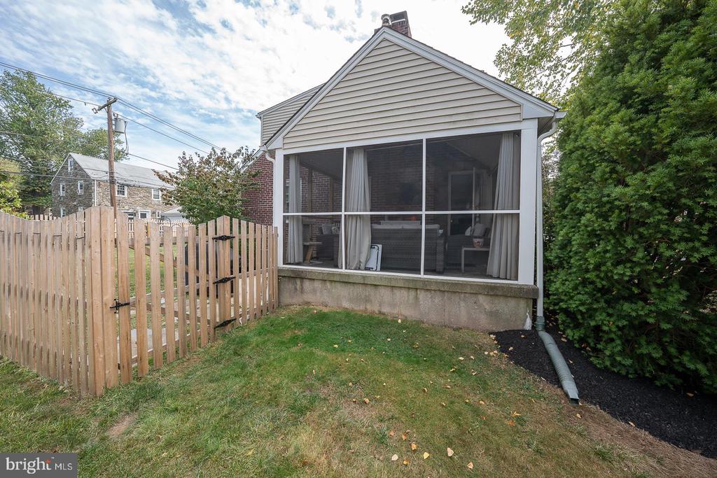 1011 CONCORD AVENUE