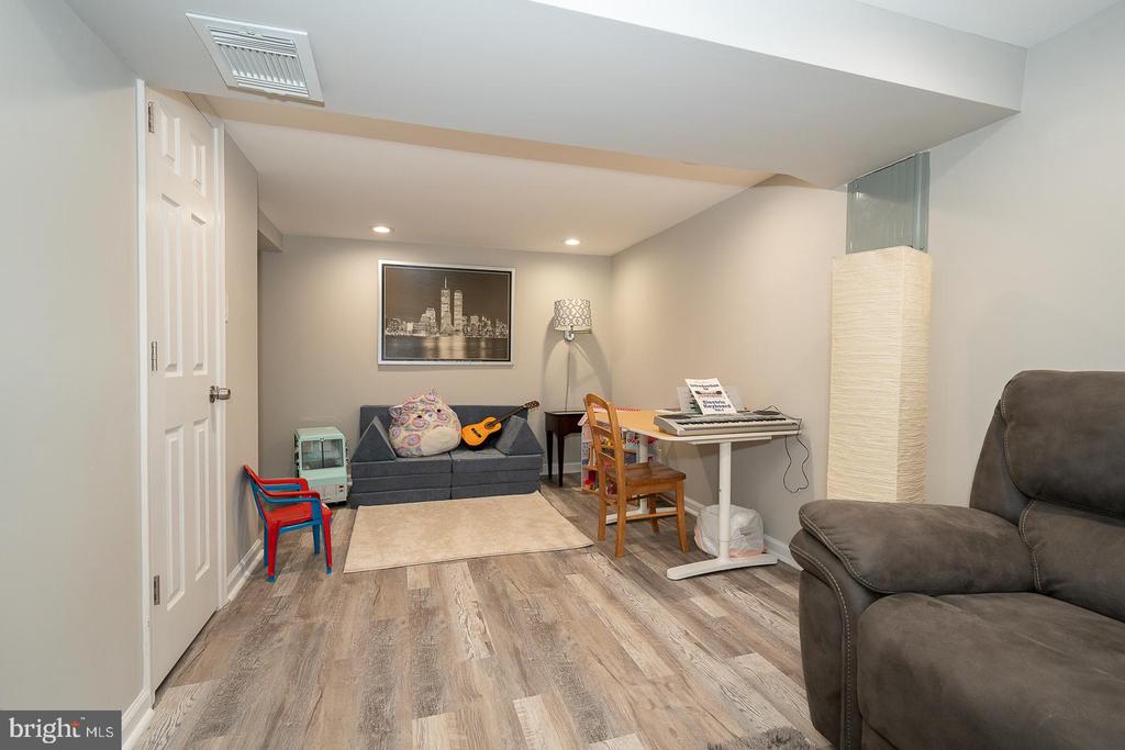 1011 CONCORD AVENUE