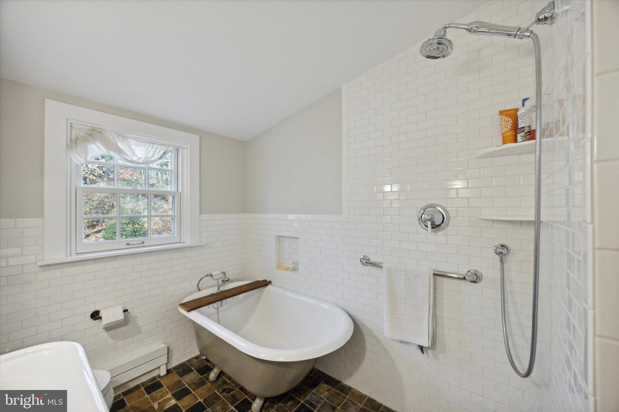 19 WHITE PINE LANE