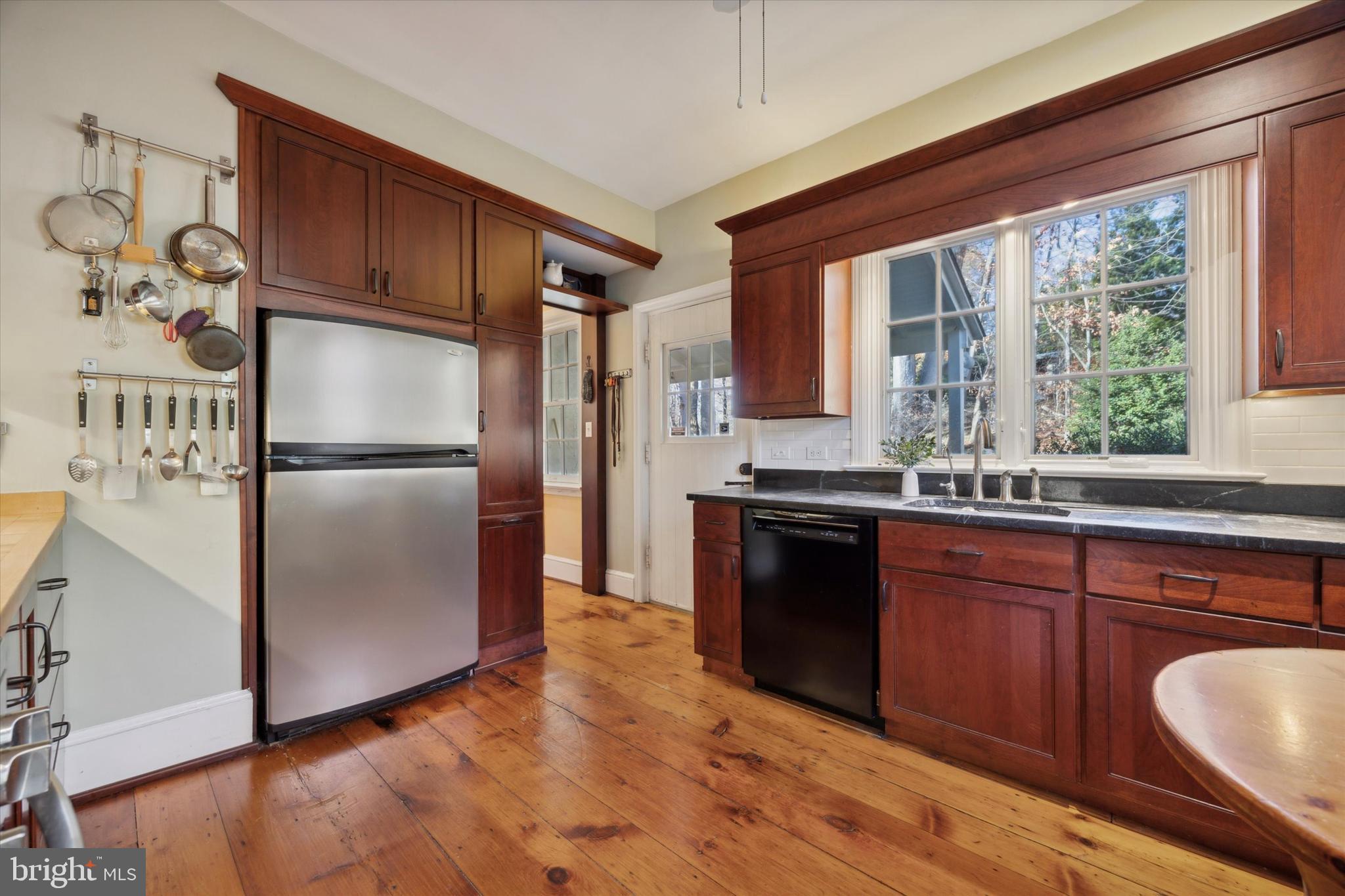 19 WHITE PINE LANE
