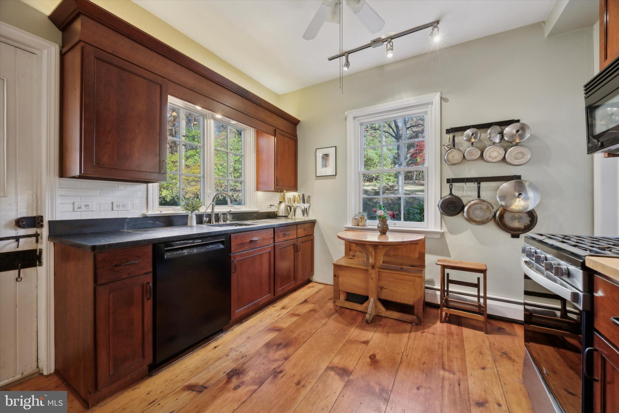 19 WHITE PINE LANE